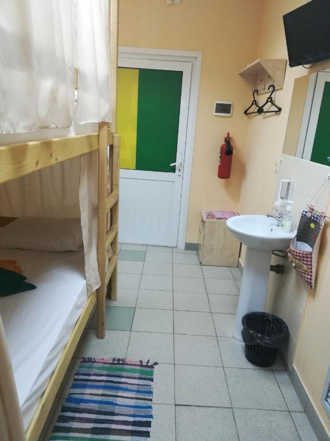 Dachny Hostel На Метро "Заельцовская" Νοβοσιμπίρσκ Εξωτερικό φωτογραφία